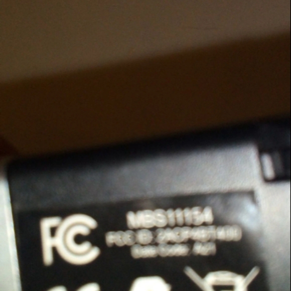 Black Mobile Spec Bluetooth Over Ear Headphones also works with aux in mode - Picture 4 of 6